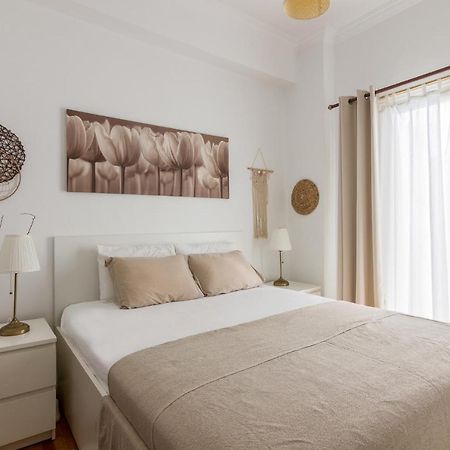 Classic And Modern Apartment In アテネ エクステリア 写真