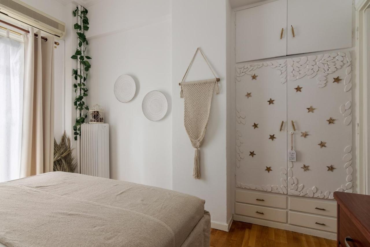 Classic And Modern Apartment In アテネ エクステリア 写真